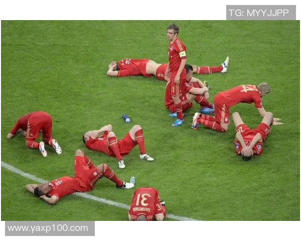 足球明星背影静谧瞬间展现运动魅力与人生哲学